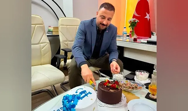 Başkan Ali Eroğlu’na Sürpriz Doğum Günü Kutlaması