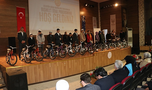 Büyükşehir Belediyesi ‘nden 200 Hafız Adayına Bisiklet