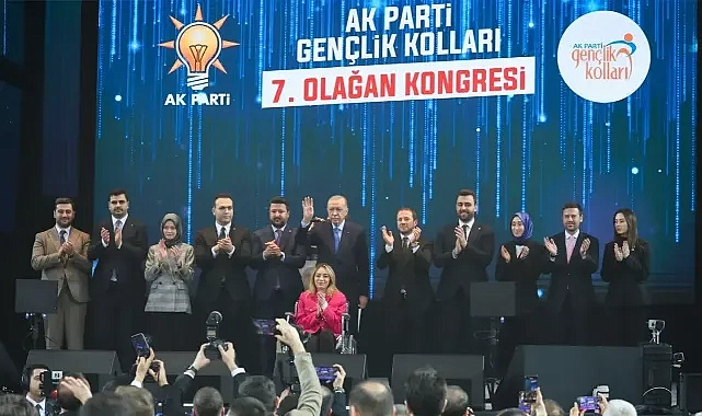 Şanlıurfa’da Gurur Kaynağı Oldu! Ayşenur Gök, AK Parti Gençlik Kolları MKYK Üyeliğine Seçildi