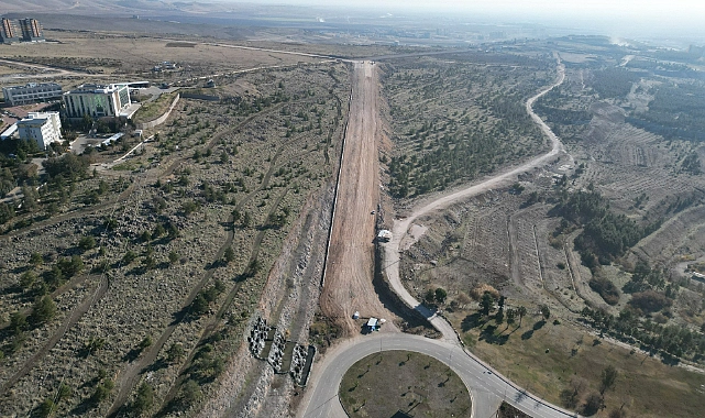 Şanlıurfa’da Ulaşımı Rahatlatacak Yeni Yol Projeleri Hız Kazandı