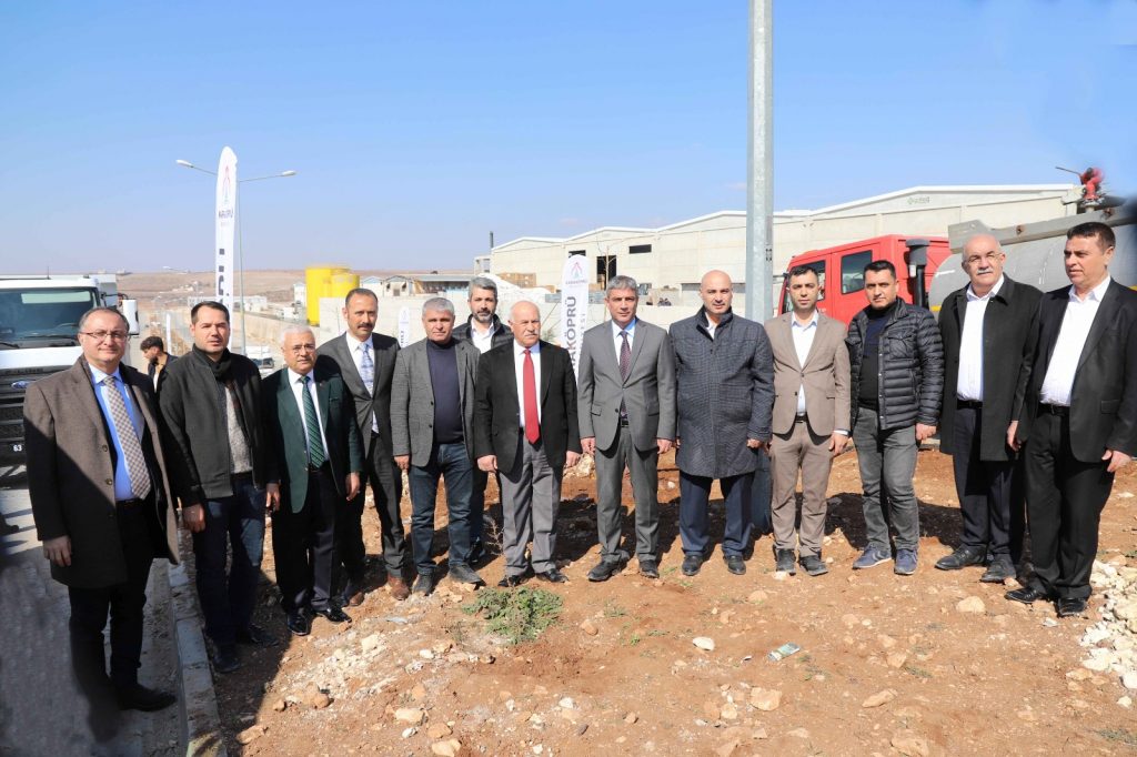 KARAKÖPRÜ’DE AĞAÇLANDIRMA FAALİYETLERİ SÜRÜYOR