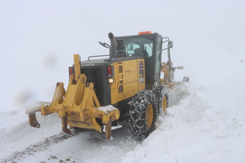 BÜYÜKŞEHİR BELEDİYESİ, SİVEREK KIRSALINDA 136 KİLOMETRE YOLU YENİDEN ULAŞIMA AÇTI