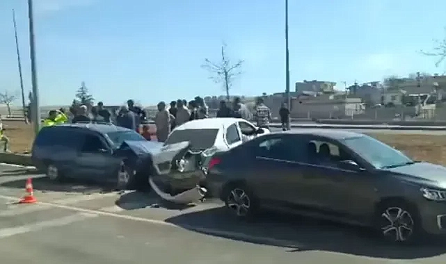 Şanlıurfa’da zincirleme kaza! 2 kişi yaralandı!