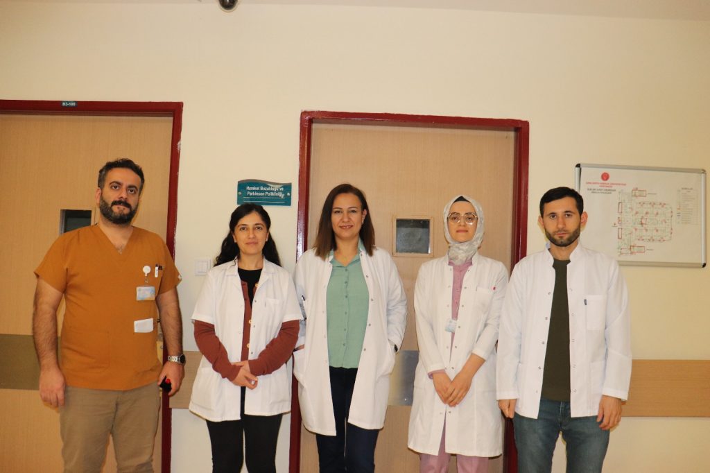 HARRAN ÜNİVERSİTESİ’NDEN PARKİNSON FARKINDALIĞINA KATKI