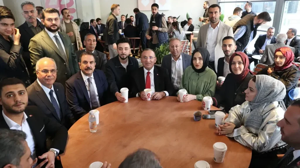Bekir Bozdağ’dan boykot yapanlara sert tepki: Ekonomik darbedir!
