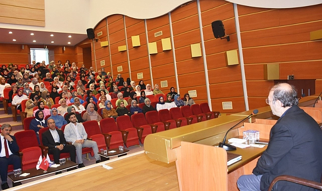 Harran Üniversitesi’nde “Medeniyet Tasavvuru ve Öncü Kuşak” Konferansı Düzenlendi