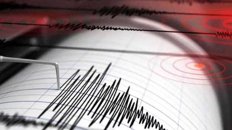 Gece vakti korkutan deprem!