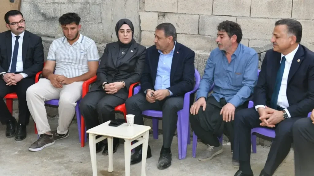 Vali Şıldak, acılı ailelere destek oldu!