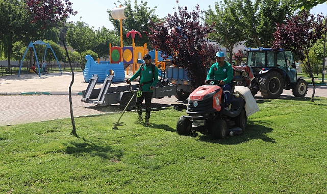 Haliliye Belediyesi Parkları Yaz Mevsimine Hazırlıyor