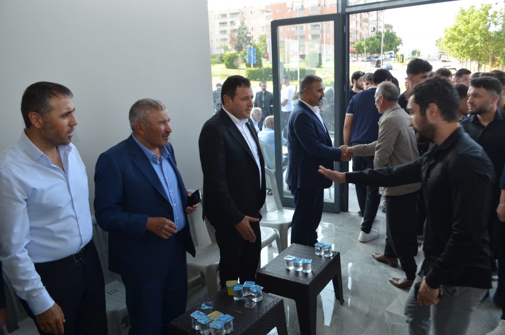 Emin Yetim, Kurban Bayramı’nda Akraba ve Dostlarıyla Bayramlaştı