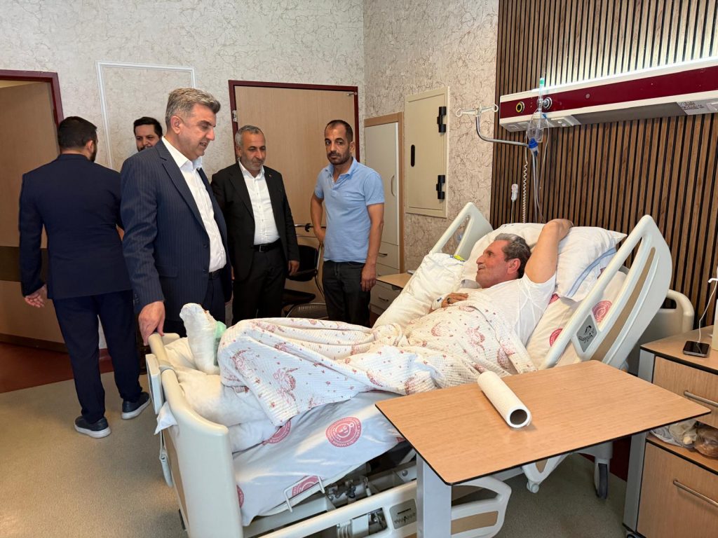 AK Parti İl Başkanı Günbegi’den Hastalara Moral Ziyareti