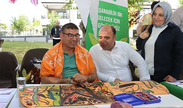 “Çevreyi Kirleten İsrail” Tablosuyla Gazze’ye Sanatla Destek