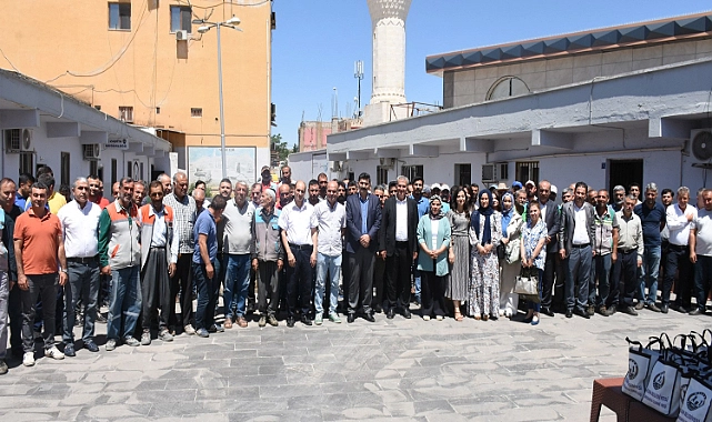 Eş Başkanlar Serhan Paydaş ve Garip Yeşil Belediye Personeliyle Bayramlaştı