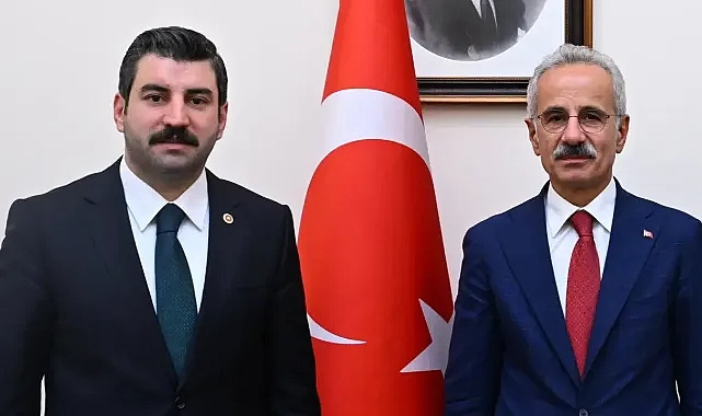 Bakanla görüştü! Vekil Eyyüpoğlu, Şanlıurfa’nın altyapı ve ulaşım projelerini iletti!