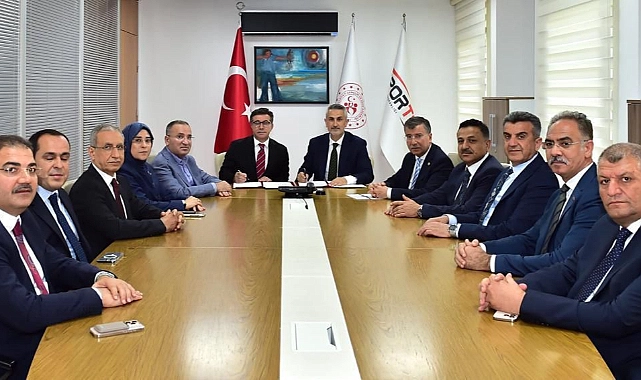 Siverek’e Spor Tesisi Müjdeleri: Başkan Bucak Detayları Paylaştı