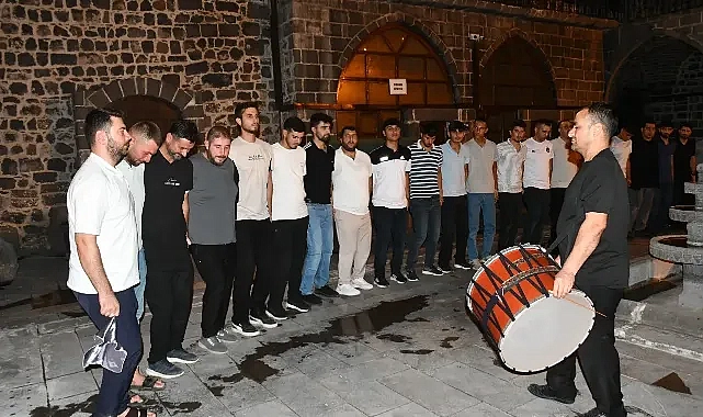 Siverek’te Geleneksel Halk Oyunları Belediyenin Kurslarıyla Yaşatılıyor