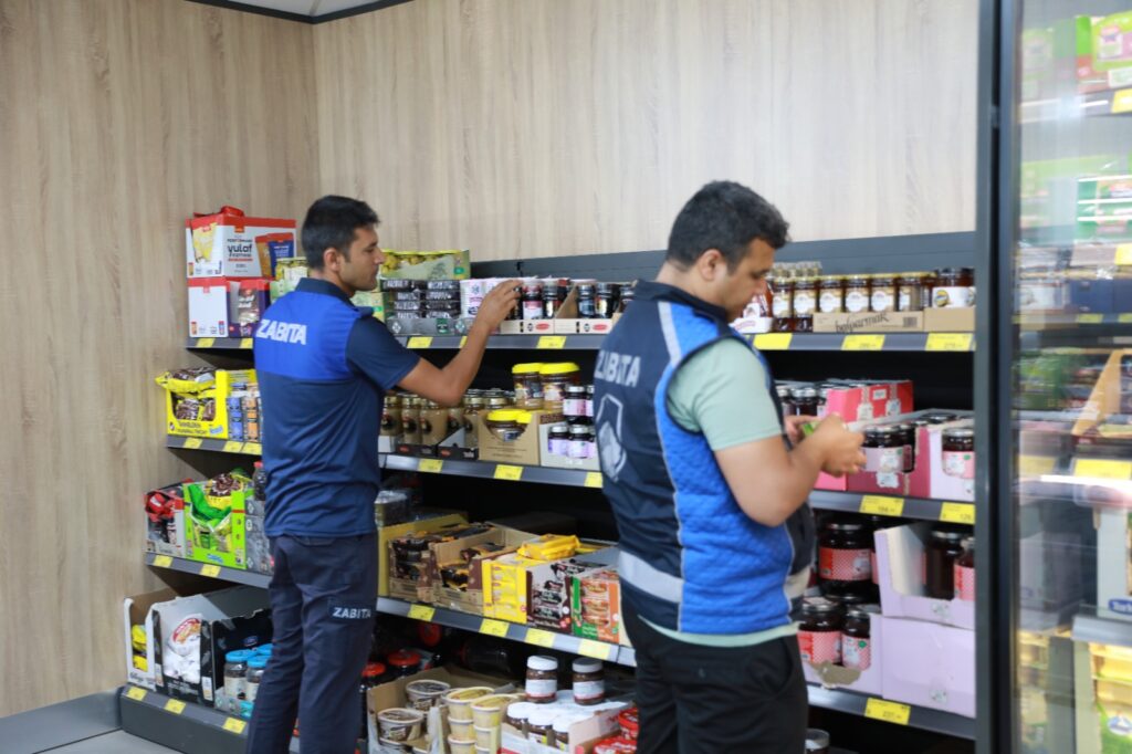 HARRAN’DA ZABITA EKİPLERİ MARKET VE LOKANTALARI DENETLEDİ