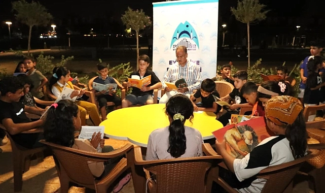 Başkan Kuş, Gezici Kütüphane Etkinliğinde Çocuklar ve Gençlerle Buluştu