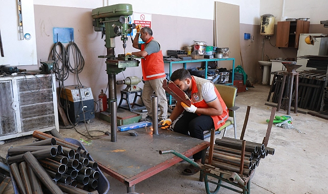 Haliliye’de “Üreten Belediye” Modeliyle Parklar Güzelleşiyor