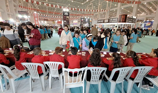 20 Düş Yolculuğu” Kitabı 8. Şanlıurfa Kitap Fuarı’nda Okuyucuyla Buluştu