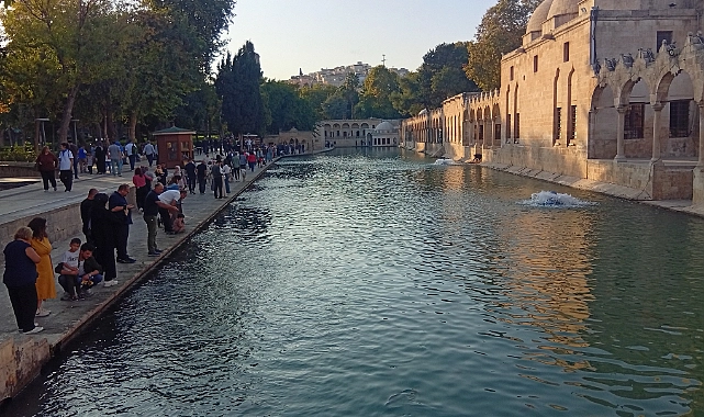 Balıklıgöl’e Ziyaretçi Akını Sürüyor