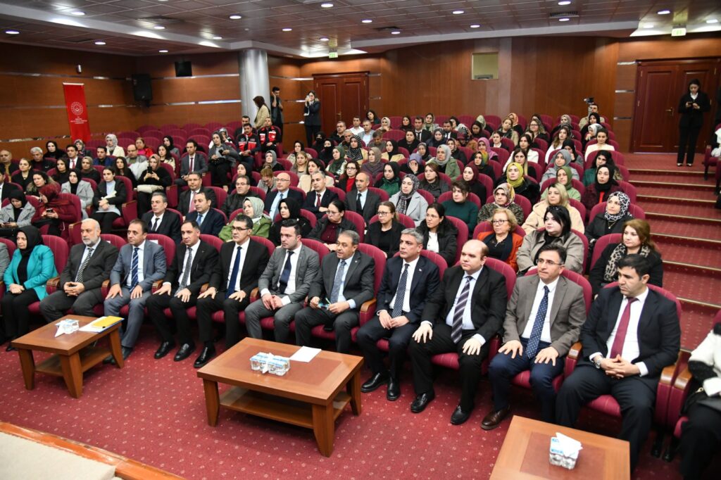 VALİ ŞILDAK “ŞANLIURFA’NIN GELECEĞİNDE KADINLARIMIZ DAHA ÇOK ROL ALMALI”