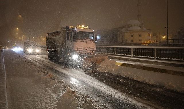 Şanlıurfa Büyükşehir Belediyesi Kar Mesaisinde