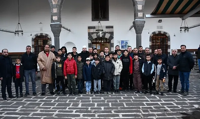 Siverek’te Baba-Oğul Sabah Namazı Buluşmaları Düzenlendi