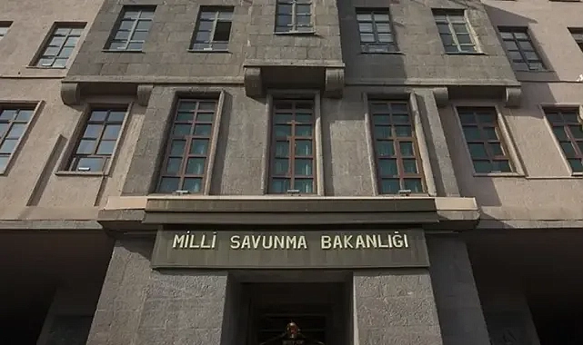 Türkiye’nin hava sahasına girdi! Vurularak düşürüldü!