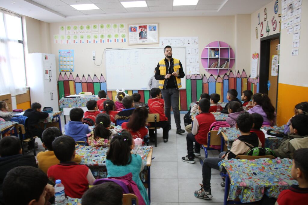 HALİLİYE BELEDİYESİ’NDEN GELECEĞİN NESİLLERİNE FARKINDALIK EĞİTİMİ