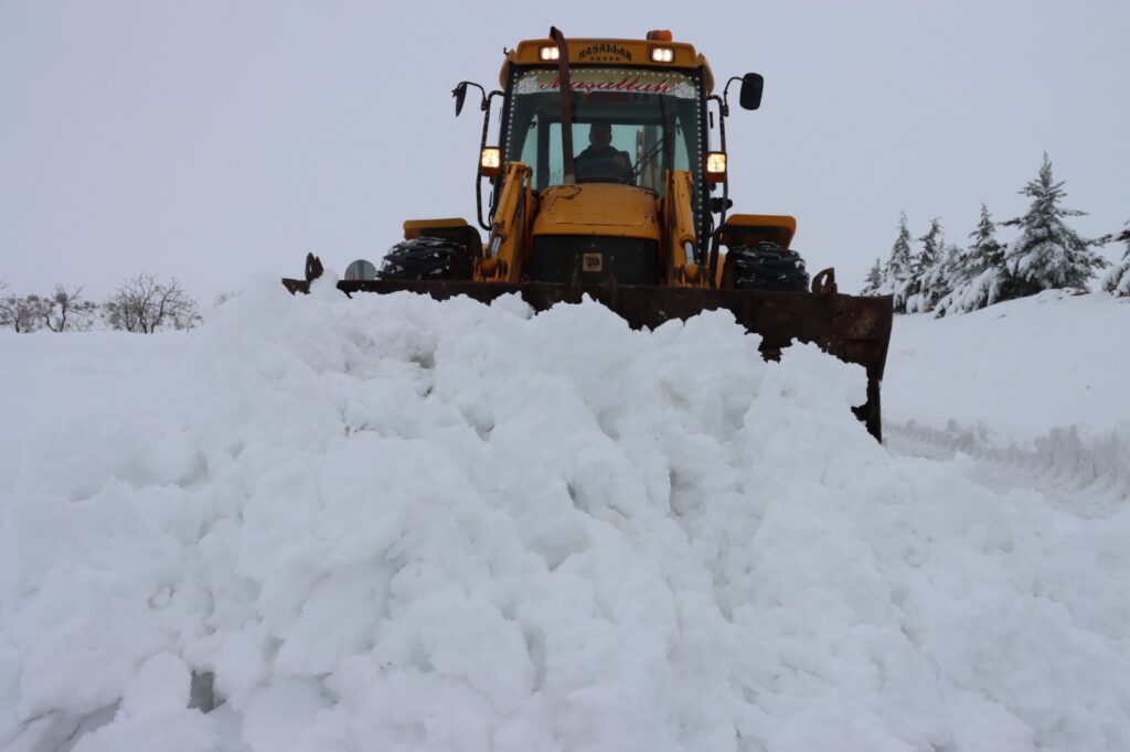 KARLA MÜCADELE TÜM İLÇELERDE KOORDİNELİ ŞEKİLDE SÜRÜYOR