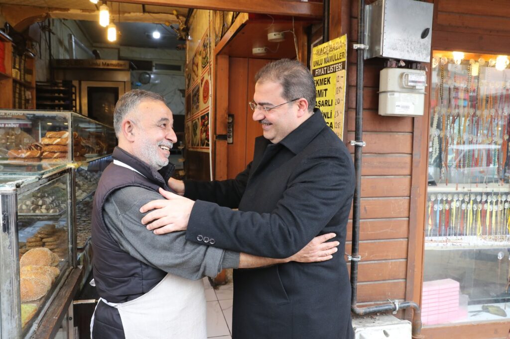 BAŞKAN CANPOLAT HALKLA İÇ İÇE OLMAYI SÜRDÜRÜYOR