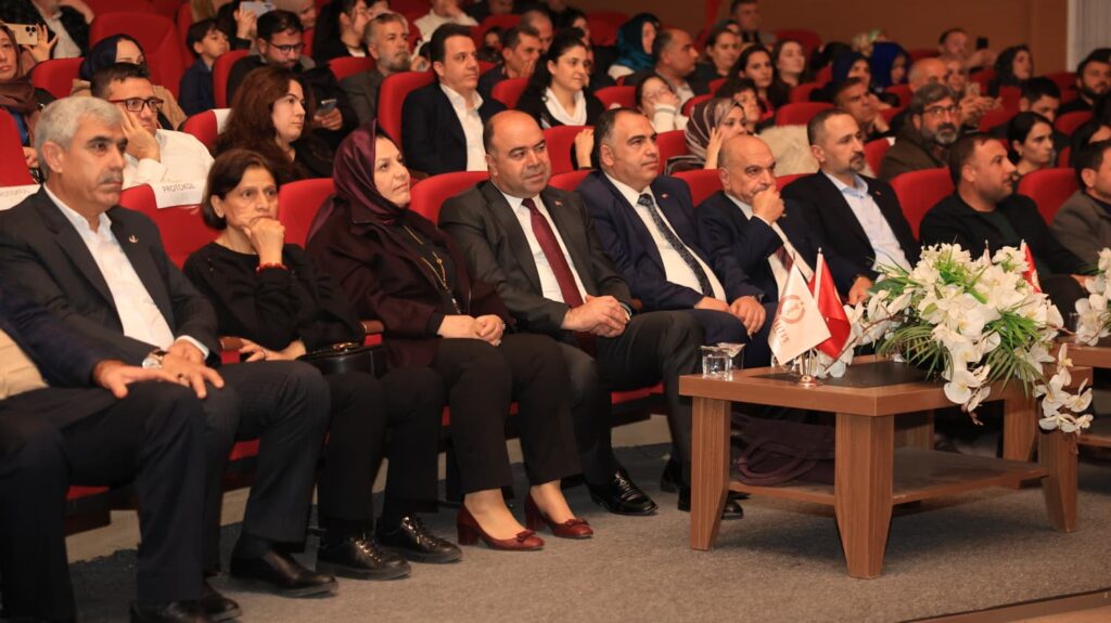 KARAKÖPRÜ’DE ŞİİR AKŞAMI YOĞUN İLGİ GÖRDÜ