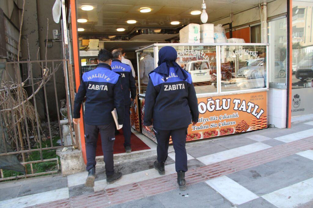 HALİLİYE BELEDİYESİ’NDEN TATLICILARA RAMAZAN DENETİMİ