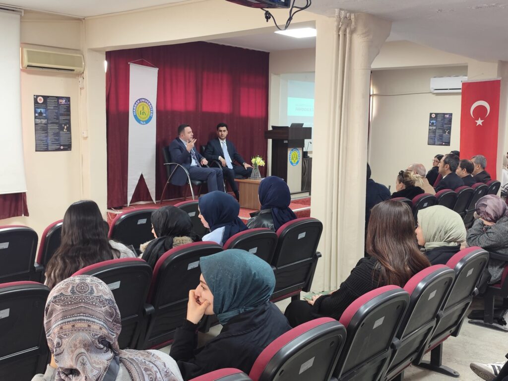 Birecik’te Gençlere Dijital Dolandırıcılık Uyarısı