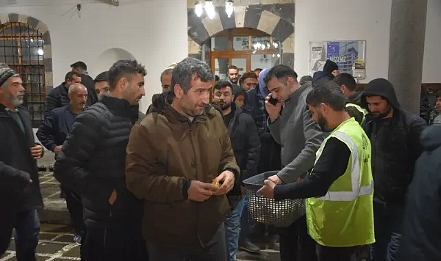 Siverek Belediyesi’nden Berat Kandili ikramı