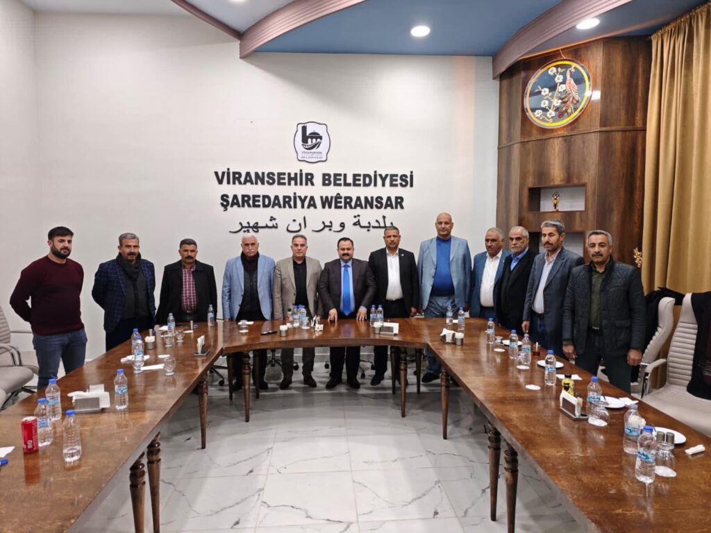 Eş Başkan Serhat Dicle İnan, Belediye Meclis Üyeleriyle İftarda Buluştu