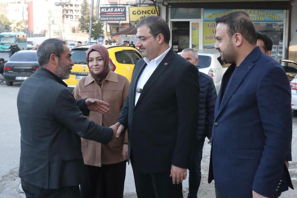 BAŞKAN CANPOLAT VE AK PARTİ İLÇE YÖNETİMİ DEVTEYŞTİ’DE VATANDAŞLARLA BULUŞTU