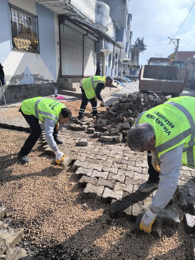 YAĞIŞIN İZLERİ SİLİNİYOR, YOLLAR YENİLENİYOR