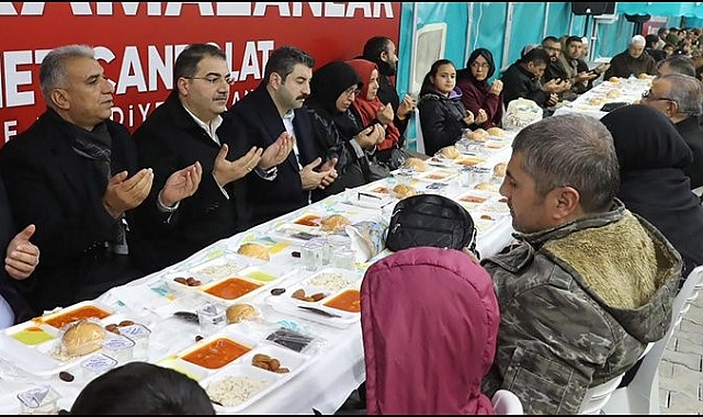 Başkan Canpolat Ve Vekil Eyyüpoğlu, Ramazan’ın Son İftarında Vatandaşlarla Buluştu