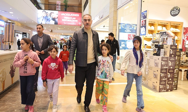 Eyyübiyeli Yetim Yavruların Mutluluğu Dikkat Çekti