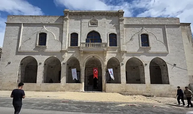 Urfa’daki tarihi cami yeniden açıldı!