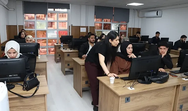 Büyükşehir Belediyesi Dijital Becerileri Geliştiriyor