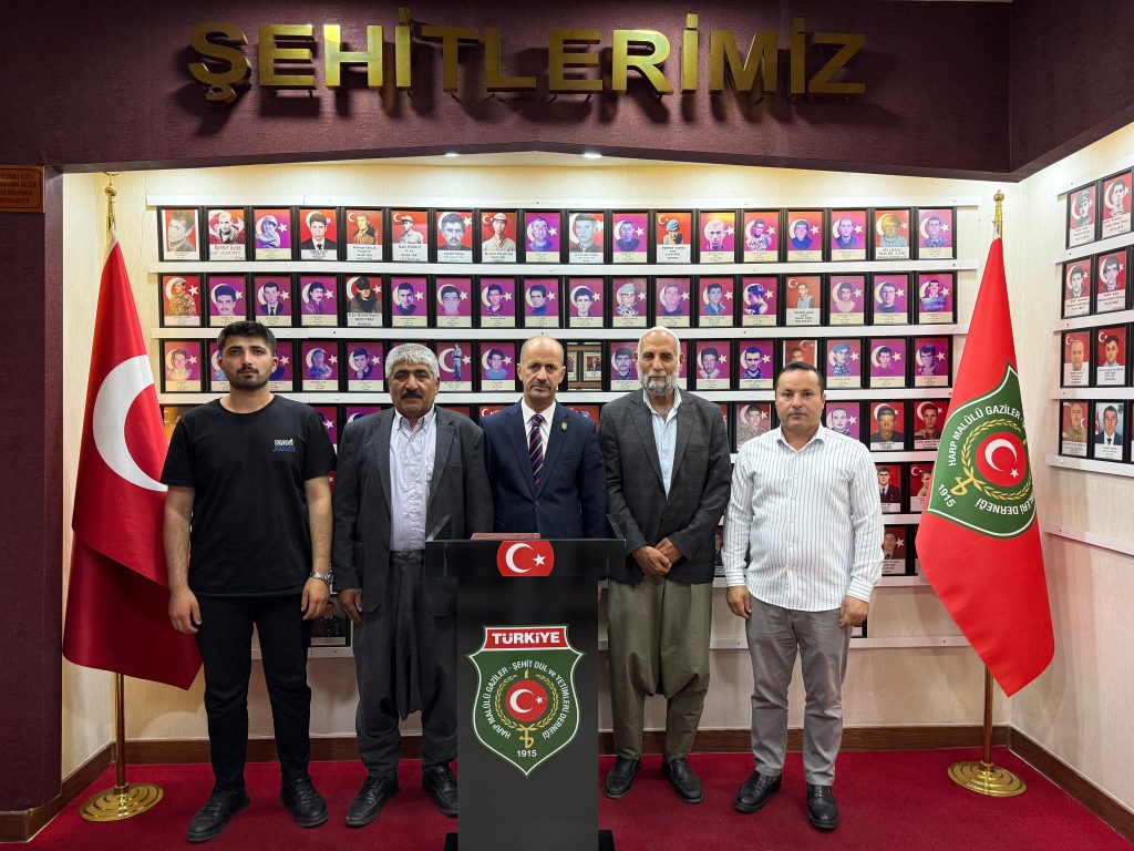 Şanlıurfa Şehit Gazi Ailelerde Geleneksel Bayramlaştı