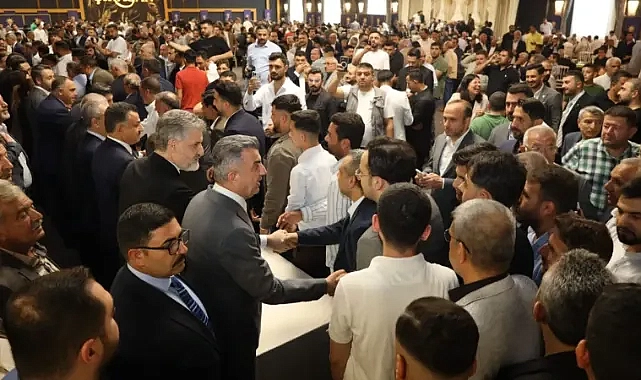AK Parti Şanlıurfa’da bayramlaşma programına yoğun katılım