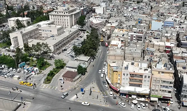 Şanlıurfa Büyükşehir Belediyesi’nin SSK Caddesi’ndeki çalışmaları sürüyor!