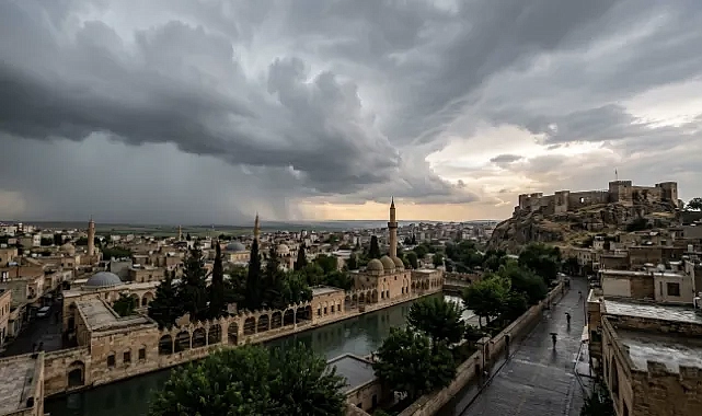 Urfa’da hava serinliyor: Yağmur geliyor