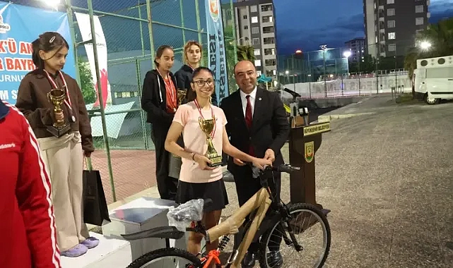 Urfa’da tenis coşkusu yaşandı! Ödüller verildi