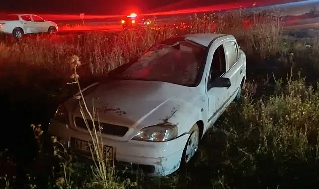 Akçakale’de gece saatlerinde kaza! Otomobil şarampole yuvarlandı!