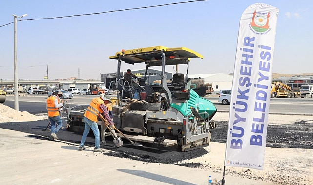 Büyükşehir’in Asfalt Çalışması Esnafın Yüzünü Güldürdü